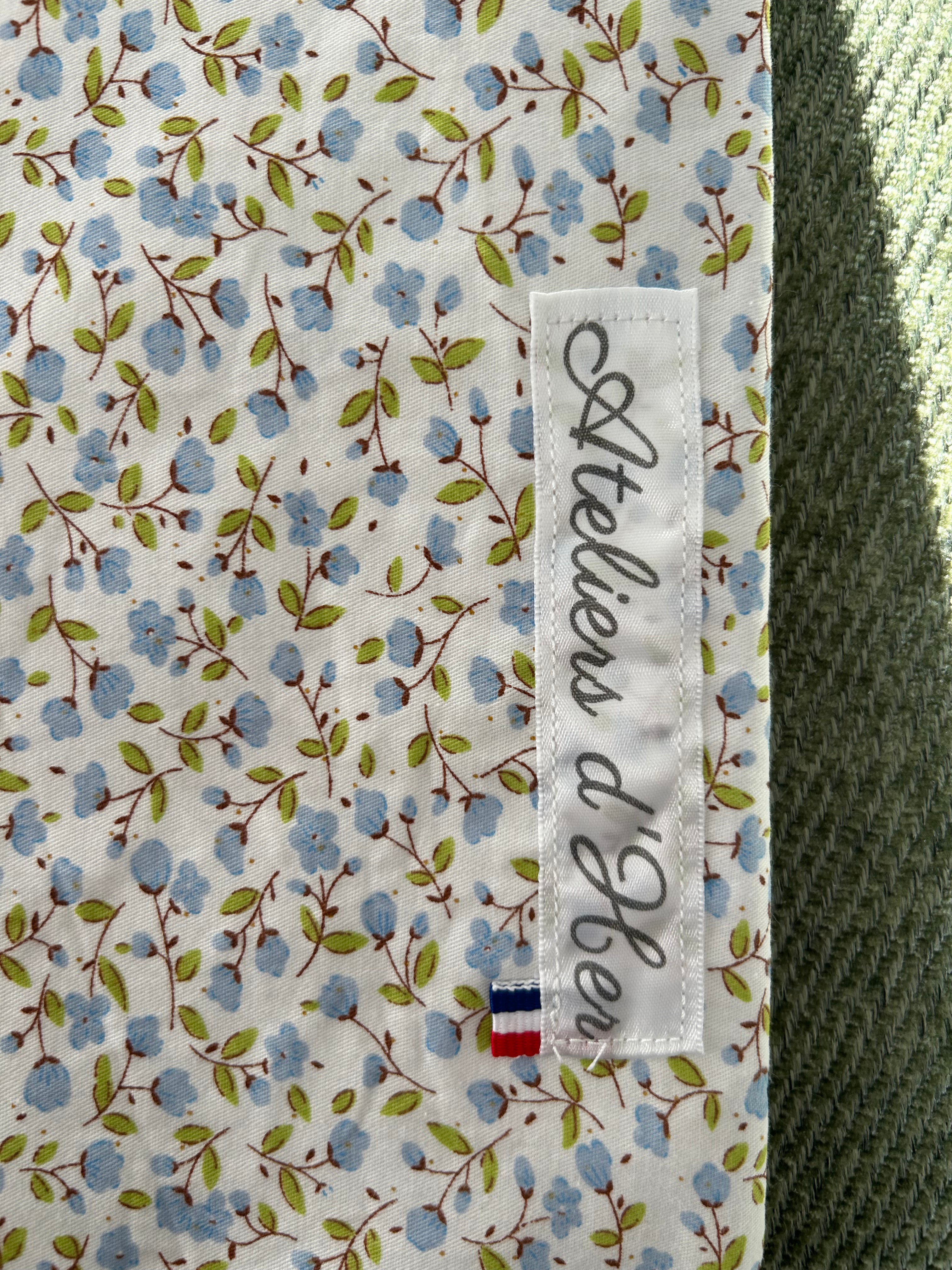 Housse protège livre - Pièce unique - Fleurs bleues